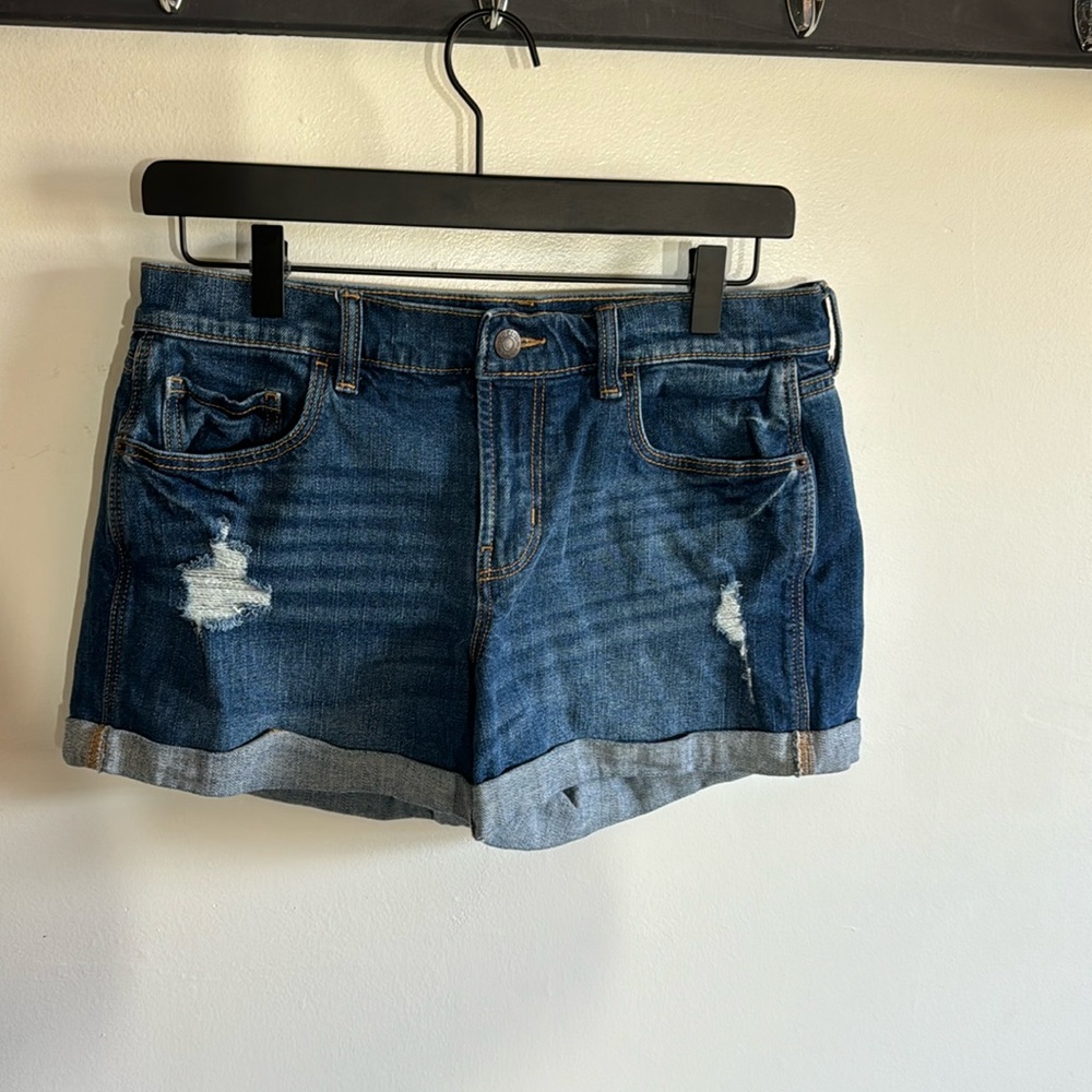 Old Navy boyfriend mid-rise shorts